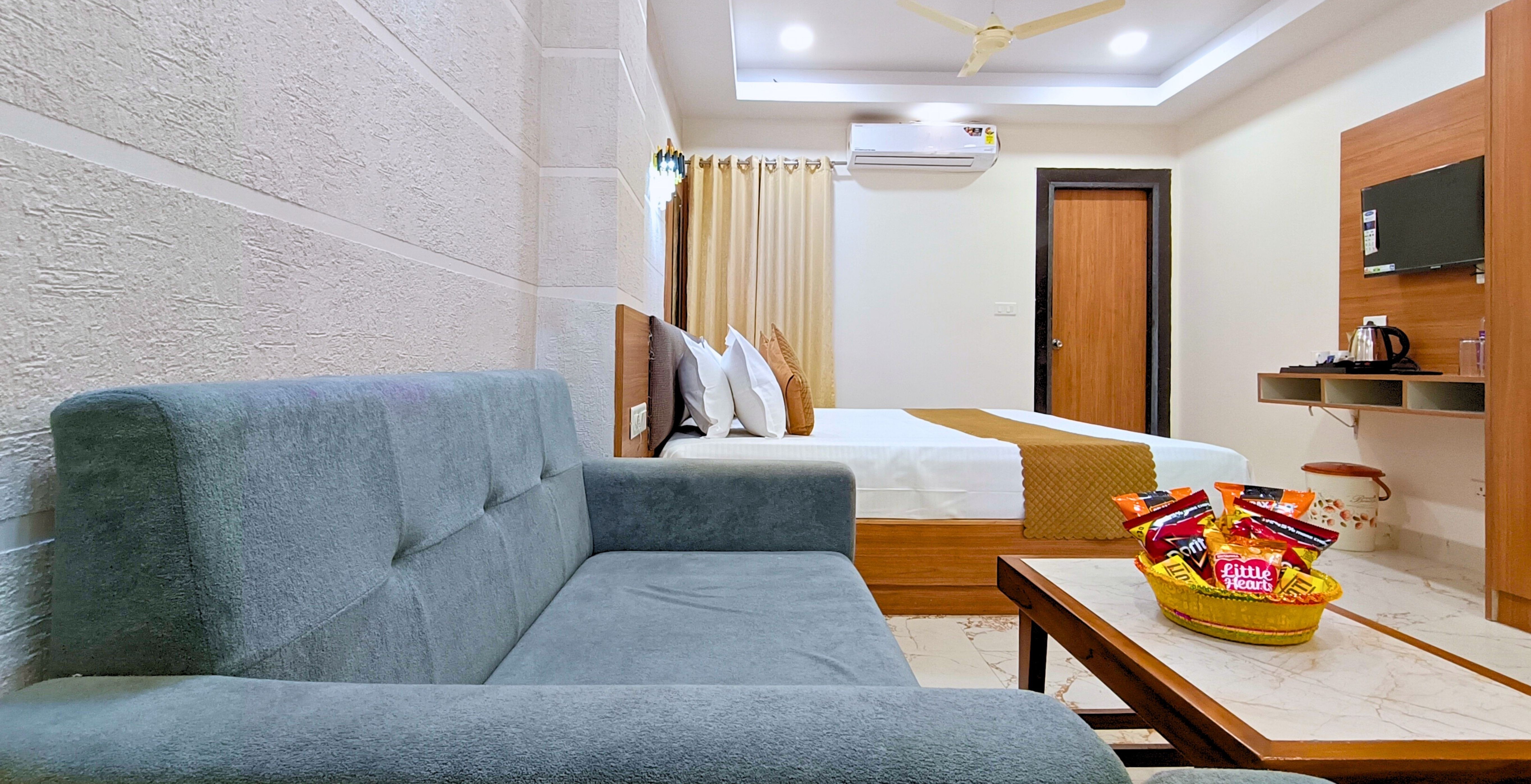 Executive Room Lounge Area